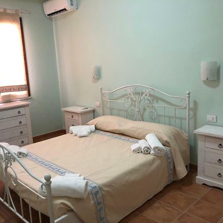 Sa Corti Antiga Apartment SantʼAntìoco Esterno foto