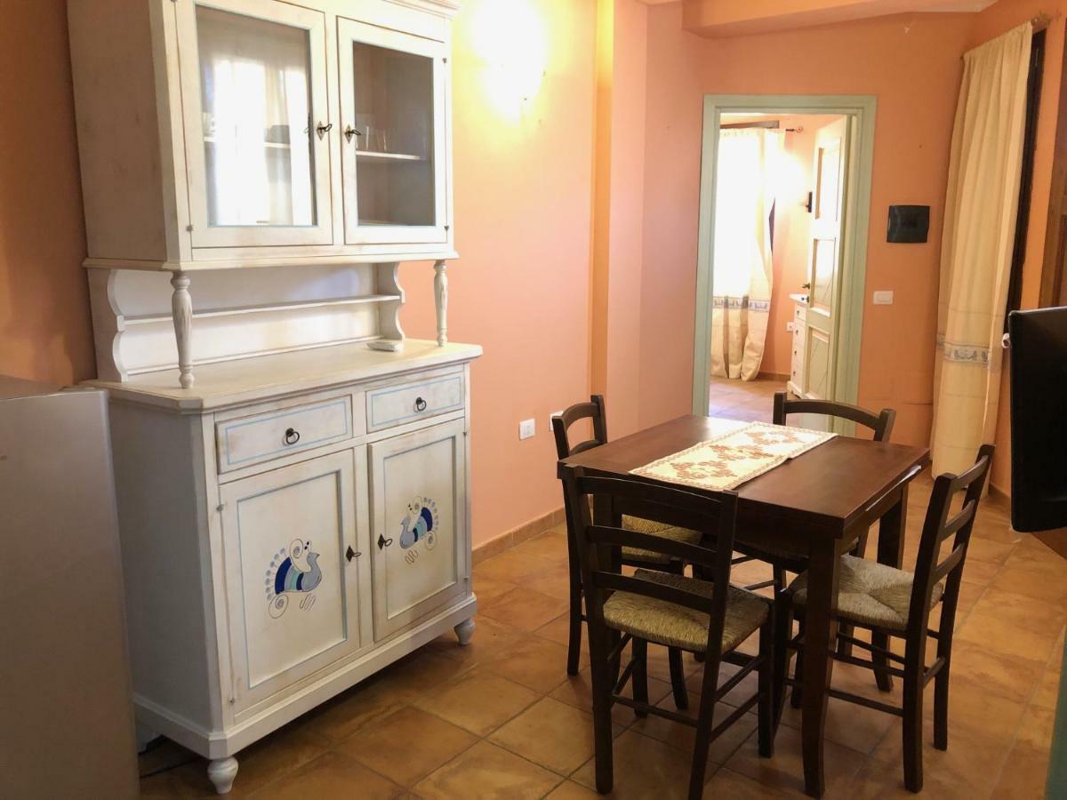 Sa Corti Antiga Apartment SantʼAntìoco Esterno foto