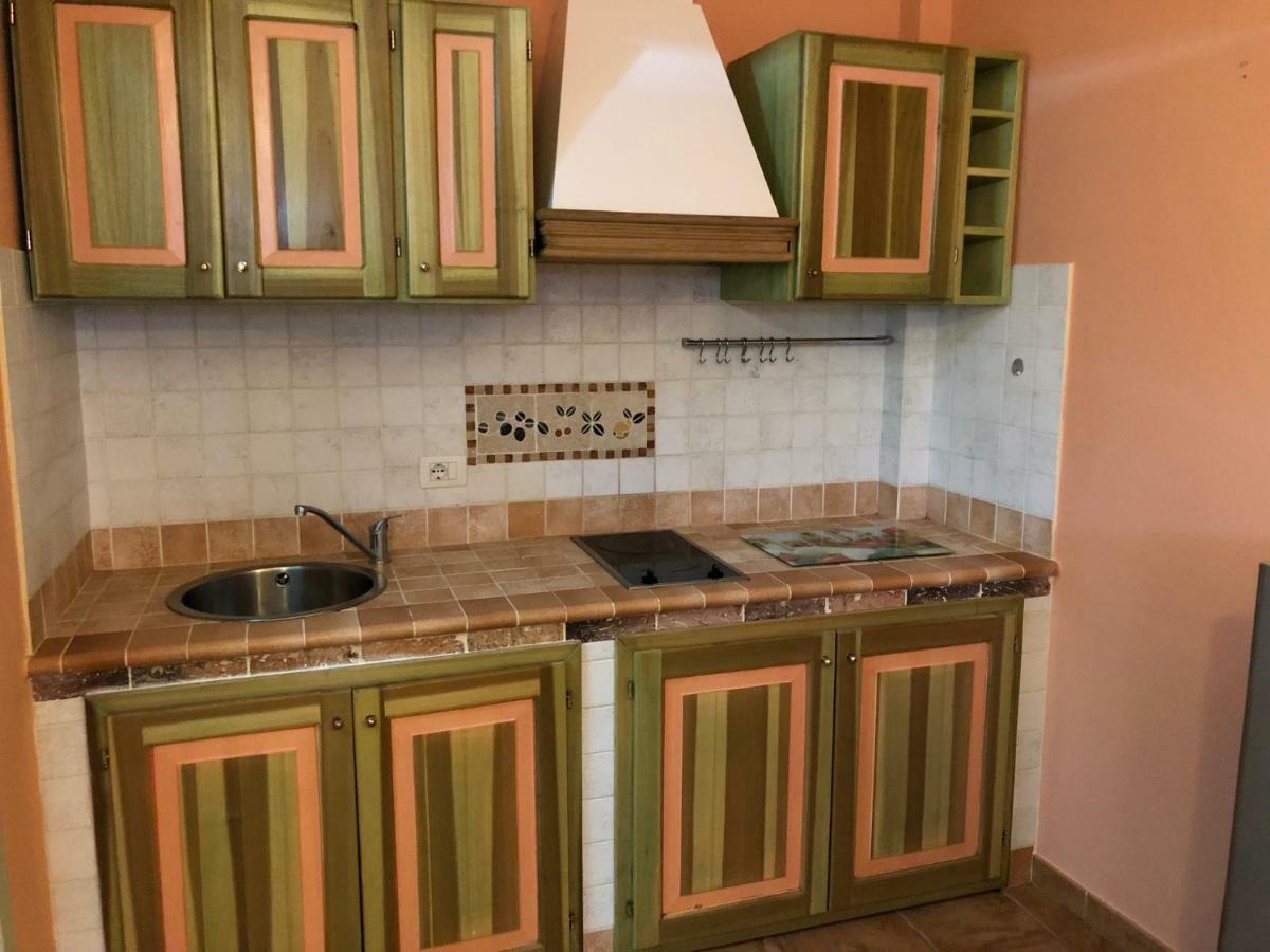 Sa Corti Antiga Apartment SantʼAntìoco Esterno foto