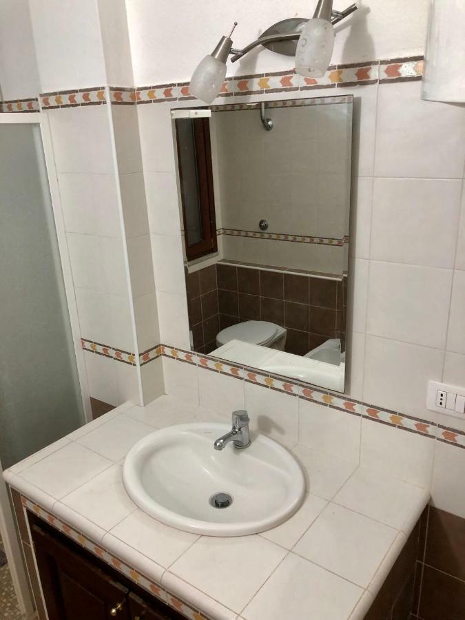Sa Corti Antiga Apartment SantʼAntìoco Esterno foto