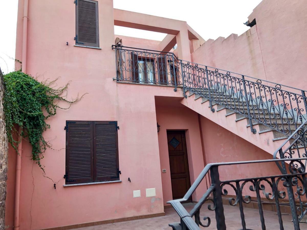Sa Corti Antiga Apartment SantʼAntìoco Esterno foto